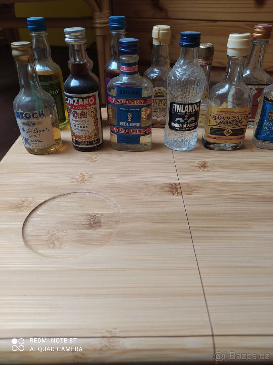 Lahvičky s alkoholem - 10