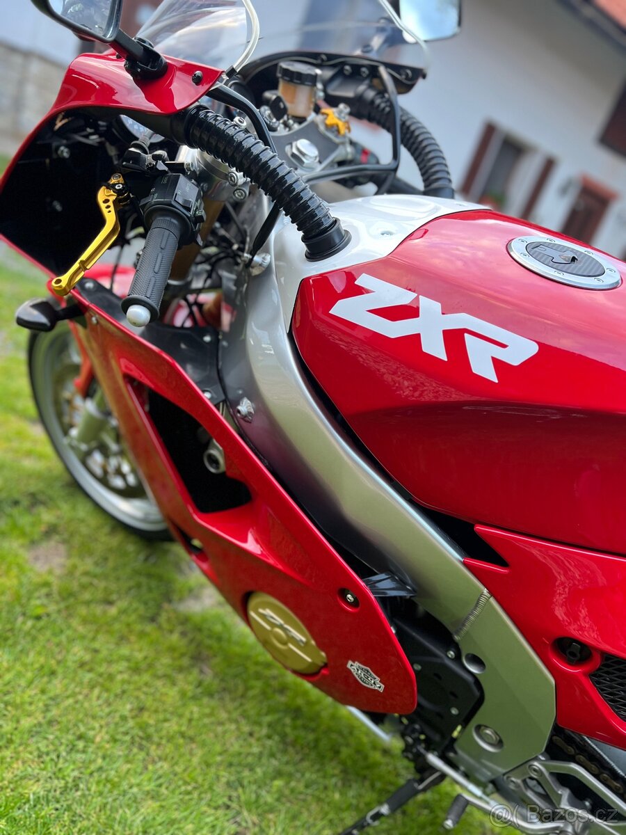 Kawasaki ZXR 400r - 10