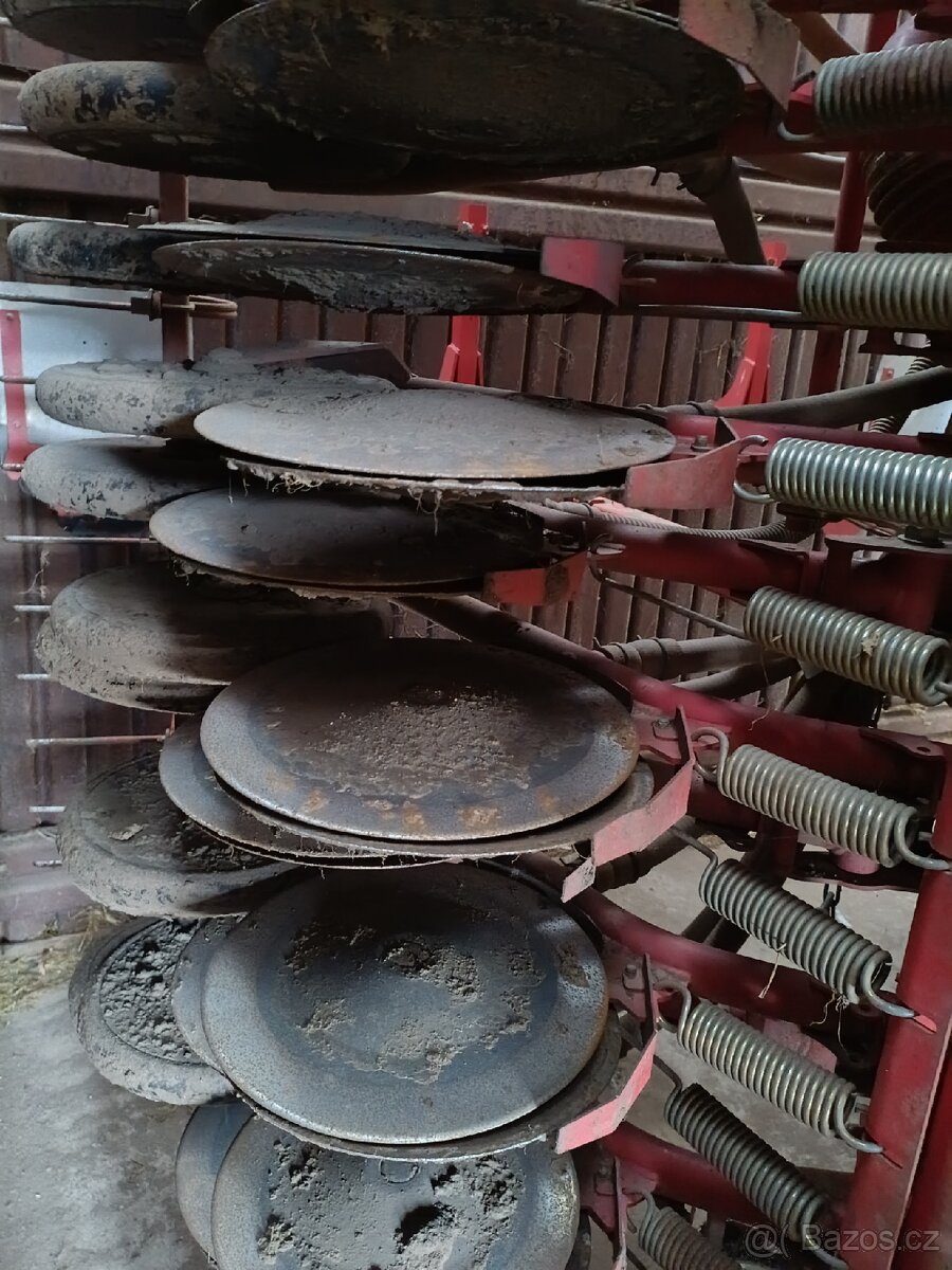 Kverneland U-drill 6000 - 10