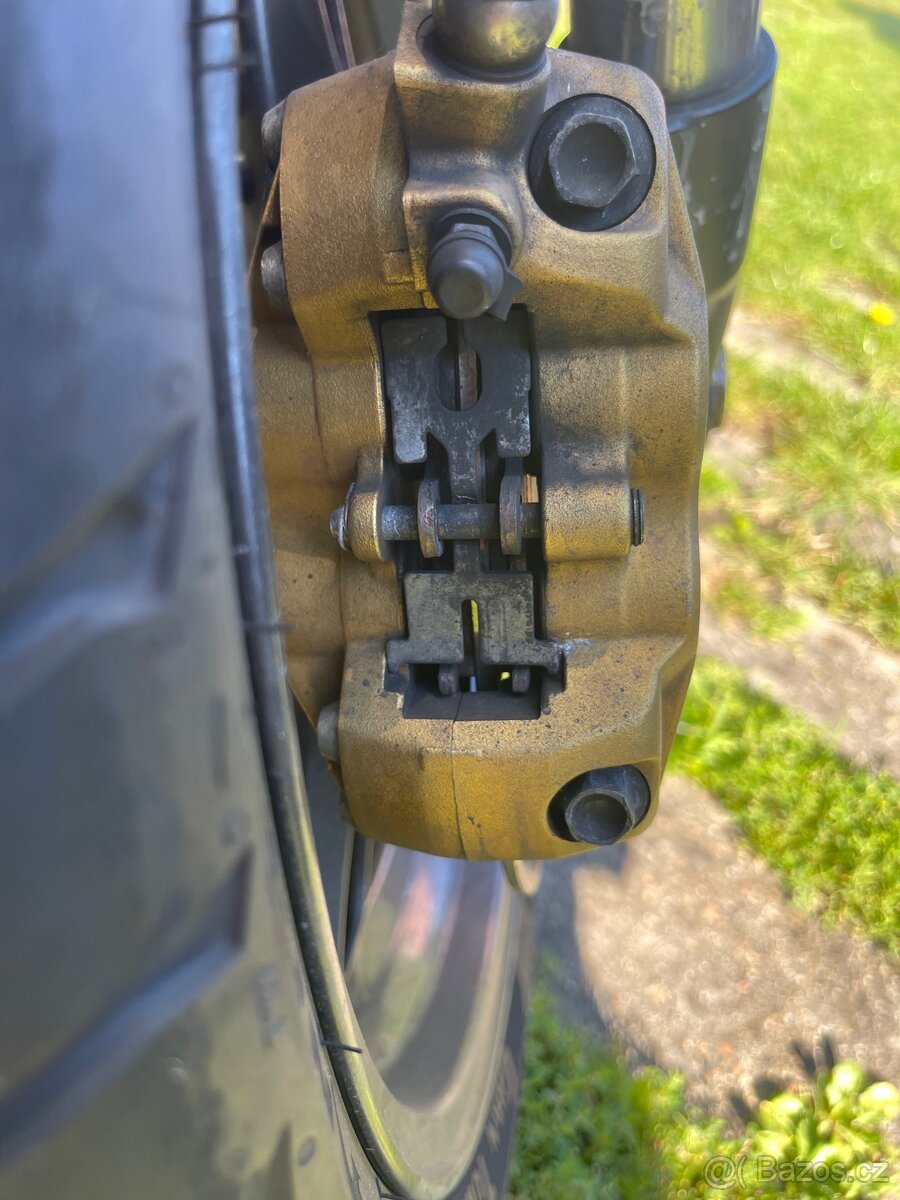 TRIUMPH SPEED TRIPLE 1050 - 10