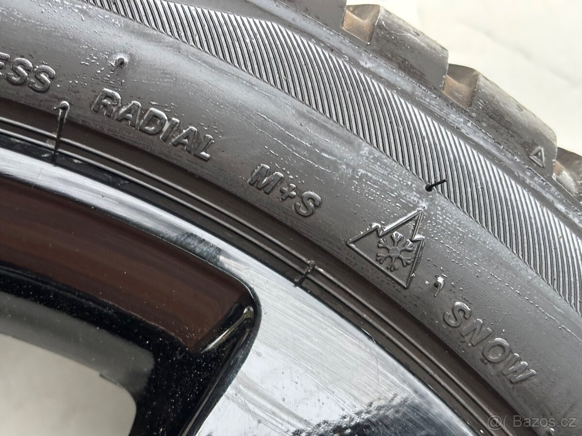 Mercedes R18 C-class Zimní Bridgestone 225/45 - 10