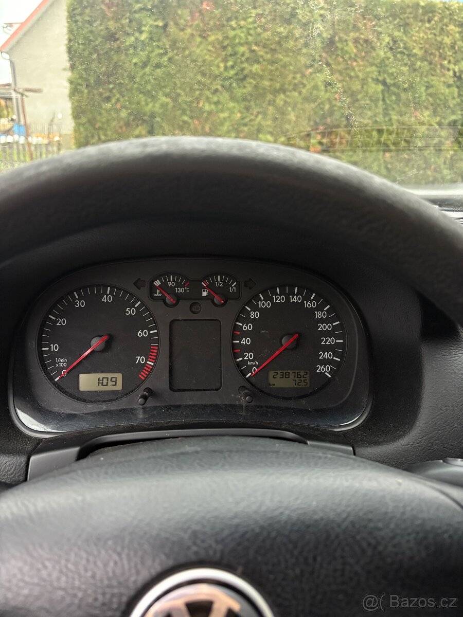 Golf 4 1.6 benzin - 10