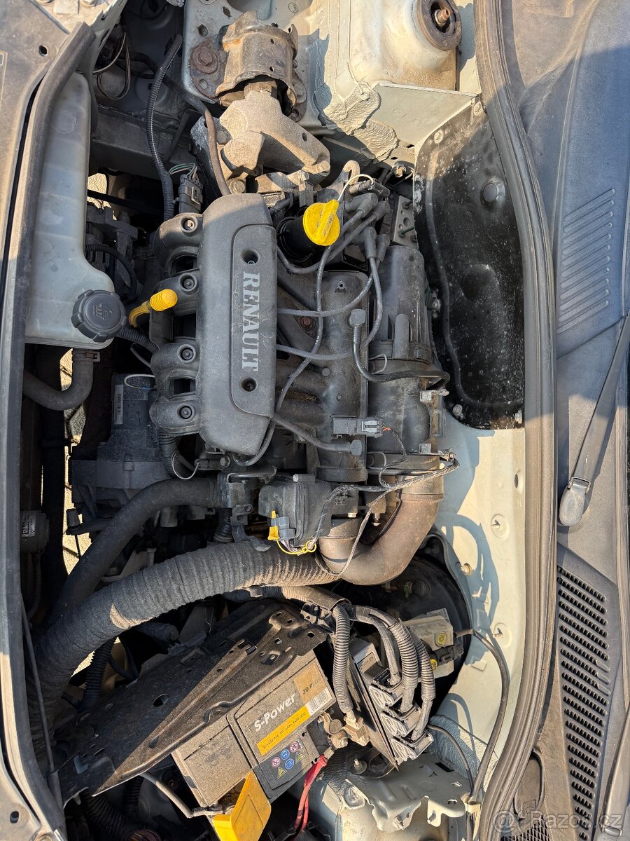 Renault Clio 1.2 benzín 43kw 2002 - 10