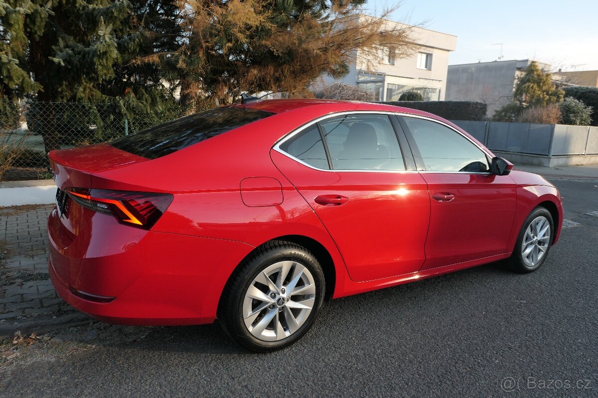 EXKLUZIVNI Š.OCTAVIA IV 1.5 TSI,VELKA VYBAVA,ZARUKA KM. - 10