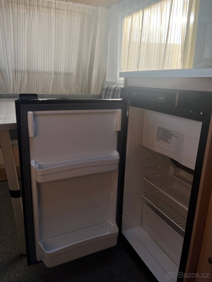 Karavan Sunlight Carado Capron 2015 - 10