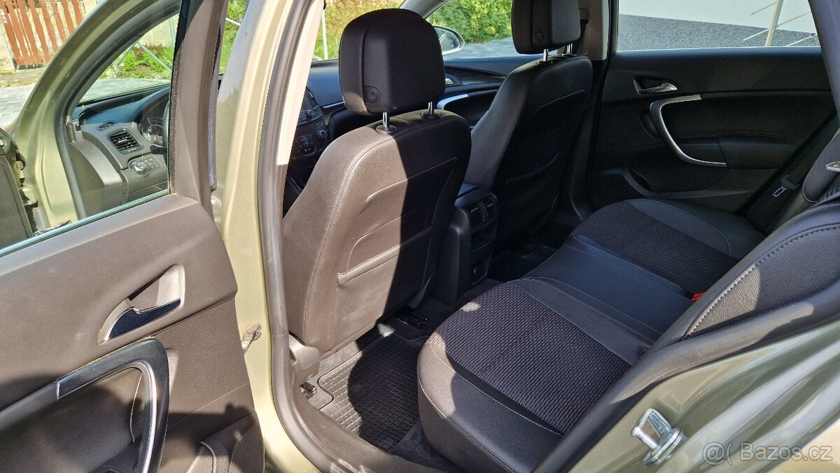 OPEL INSIGNIA COUNTRY TOURER 4x4 2.0 CDTI 120KW.ALU KOLA 18. - 10