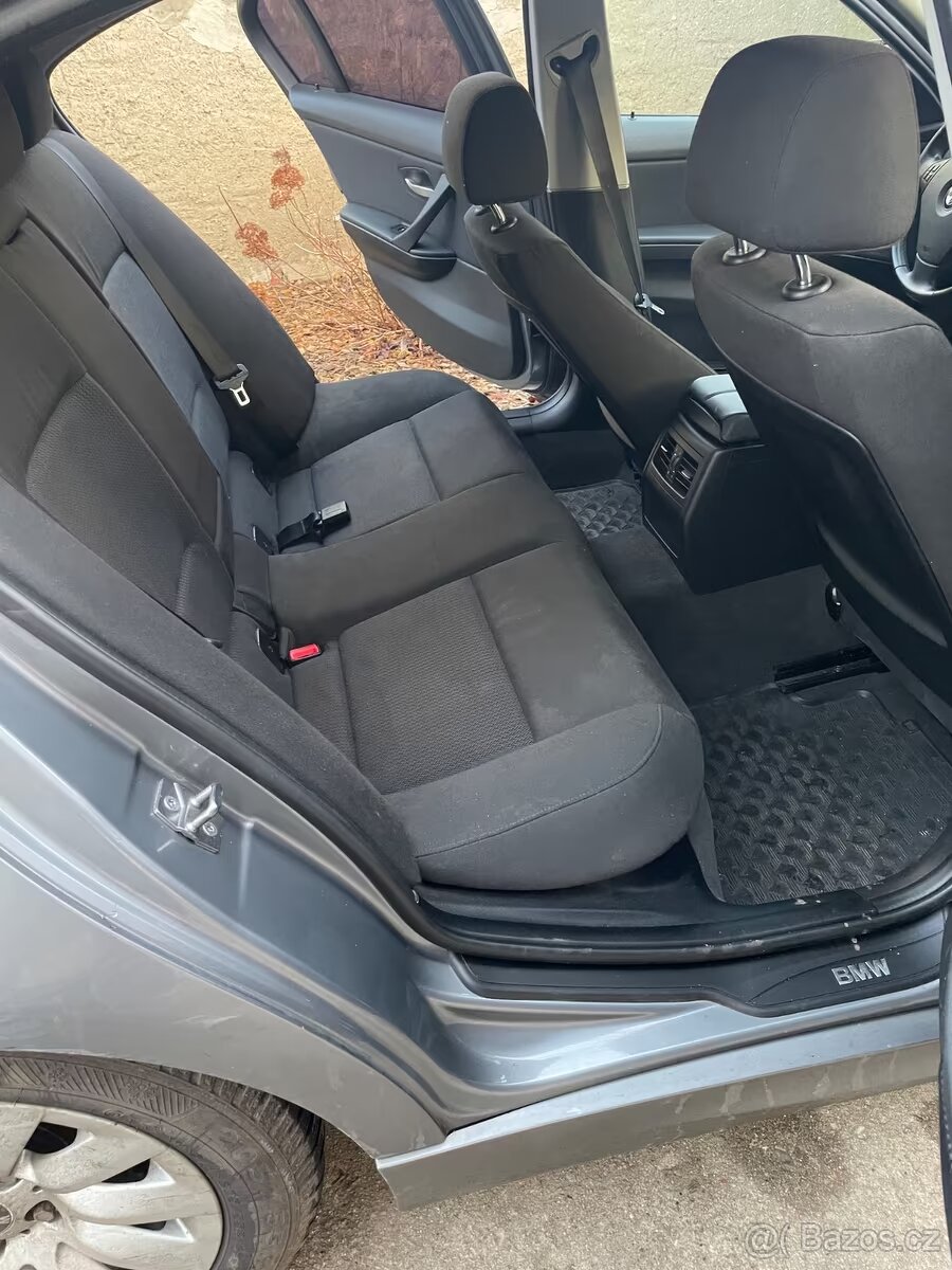 BMW 320i, e90 - 10
