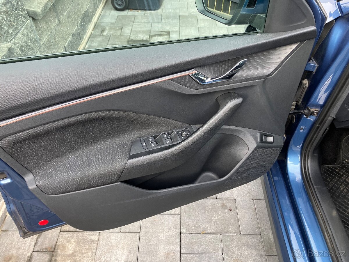 ŠKODA KAMIQ 1.5 TSI 110 KW Full Led - 10