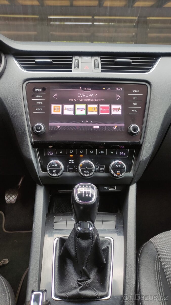 Škoda Octavia style combi 2.0.TDI 110 kw - 10