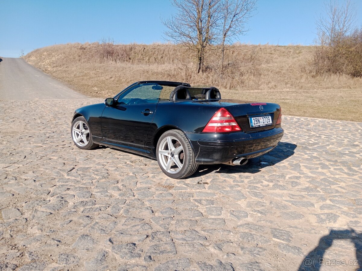 Mercedes Benz - 10