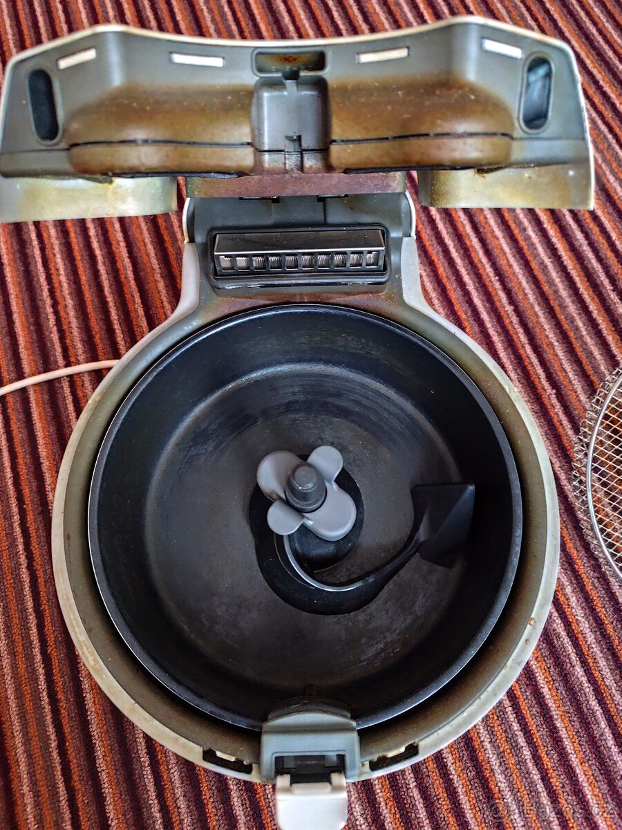 Horkovzdušná fritéza ACTIFRY model FZ700038 - 10