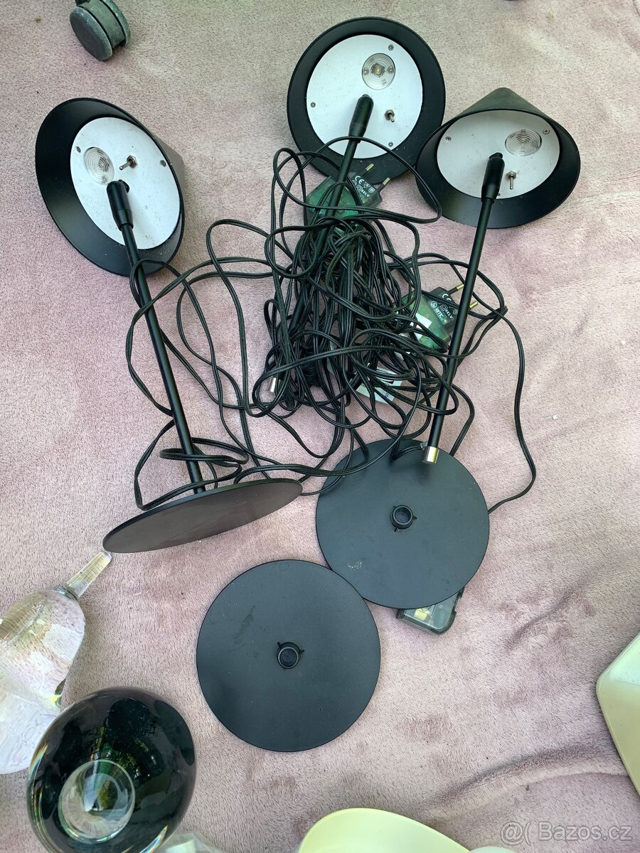 Mix: ohřívač, mlýnek na maso, aku šroubovák, lustr, hračky - 10