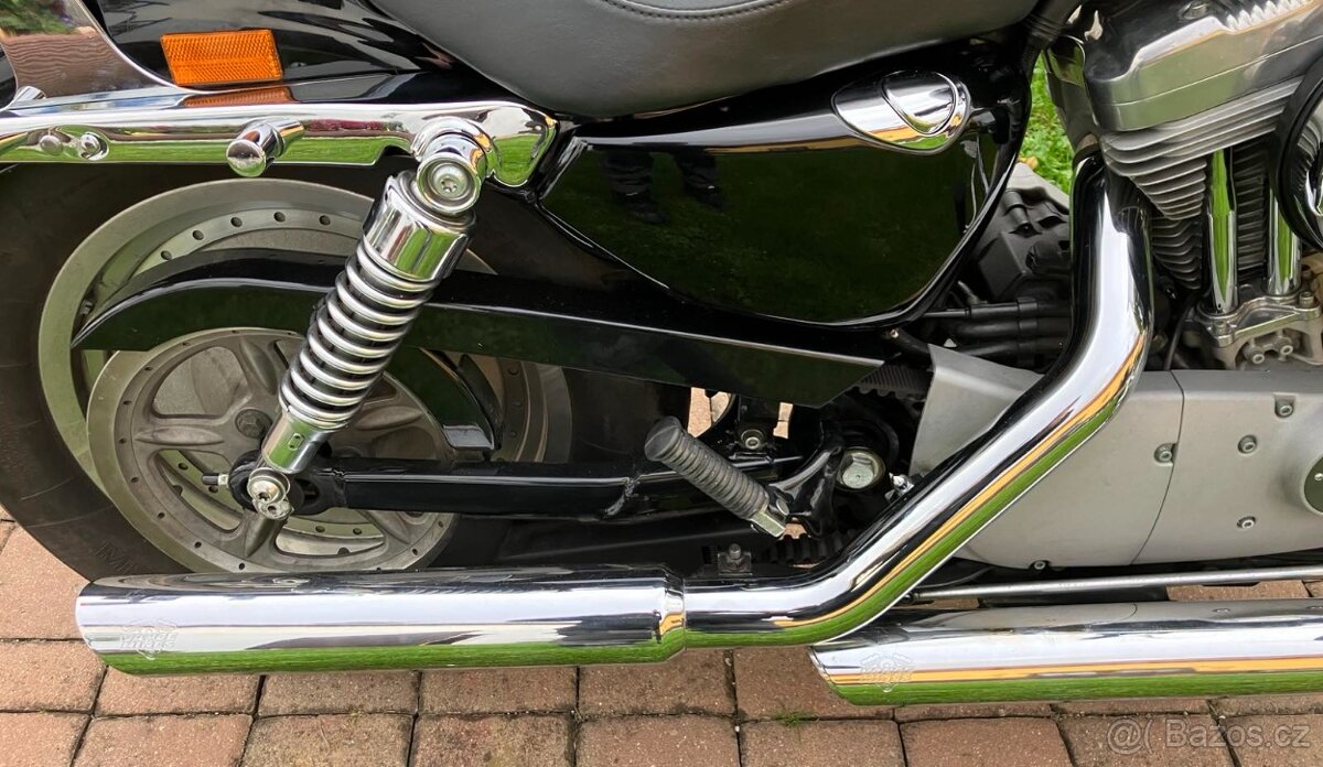 Harley-Davidson Sportster XL 883 Custom - 10