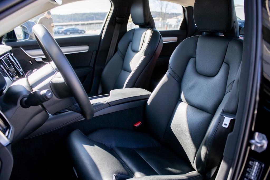 Volvo S90 Momentum Advanced - 10