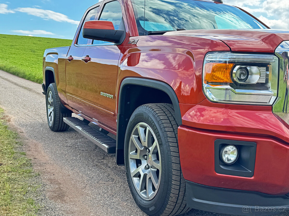 GMC SIERRA K1500 Z71 - 5.3 V8 4x4 360HP - EXKLUZIVNÍ - 10