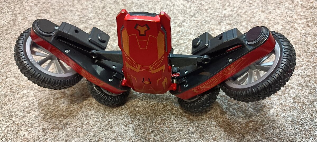 RC akrobatické auto DEERC DE84 Iron Man (nové jen rozbalené) - 10