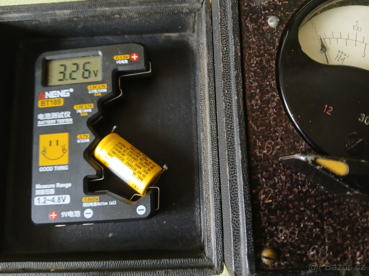 Měřící přístroj - Voltmetr - 10