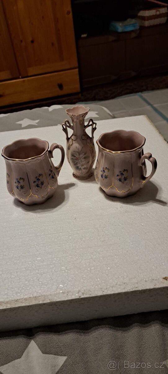 Hrnky, hrnečky, skleničky, vázičky - 10