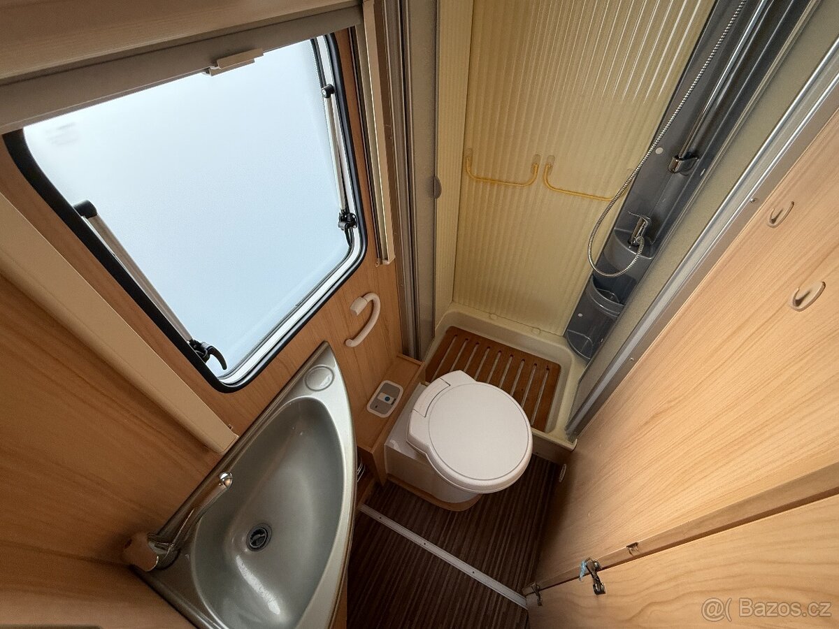 Obytné auto - Sunlight T64, 2012, sjížděcí postel, 2x klima - 10