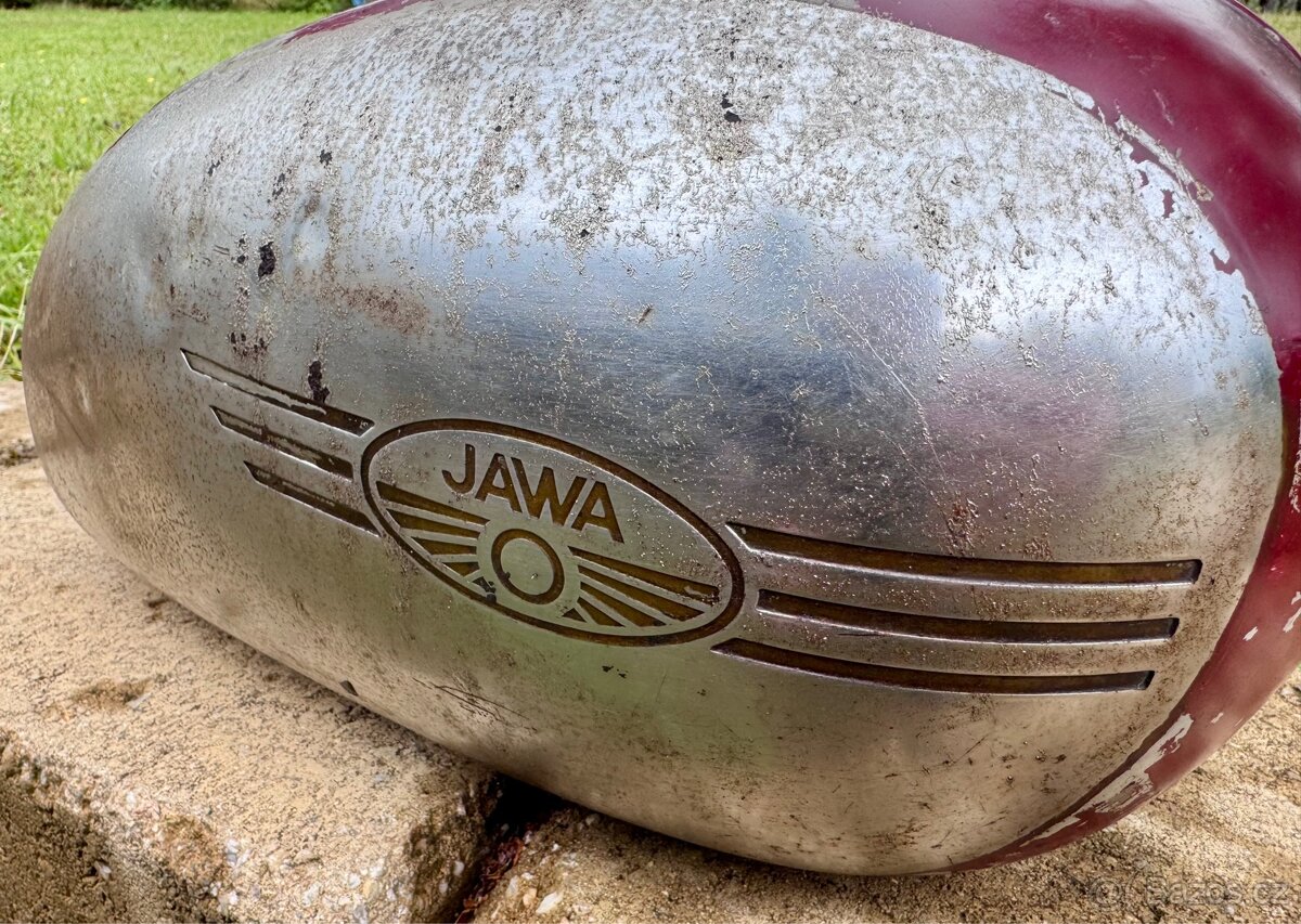 Jawa 250 350 panelka, sportka - nádrž - 10