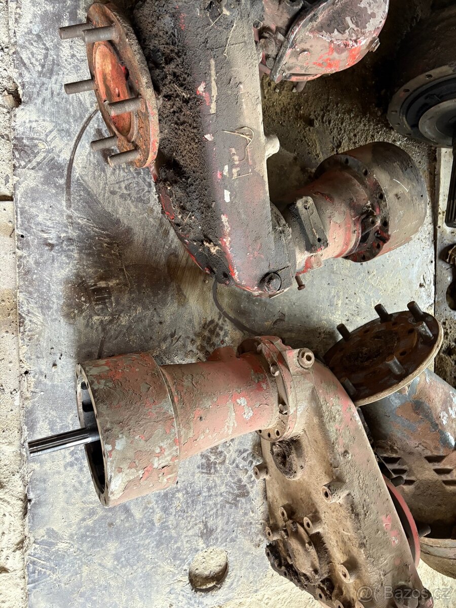 Díly traktor RS 09 (závaží, čerpadla, portály atd.) - 10