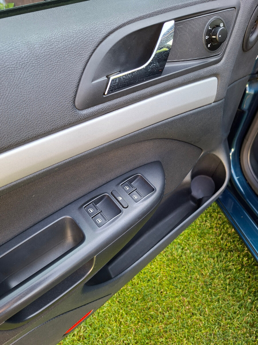 ŠKODA OCTAVIA 1.2TSI AMBIENTE - 10