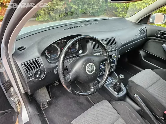 VW Golf 1.9 TDI 74kW,1.Majitel,Sport,Digi.klima. - 10