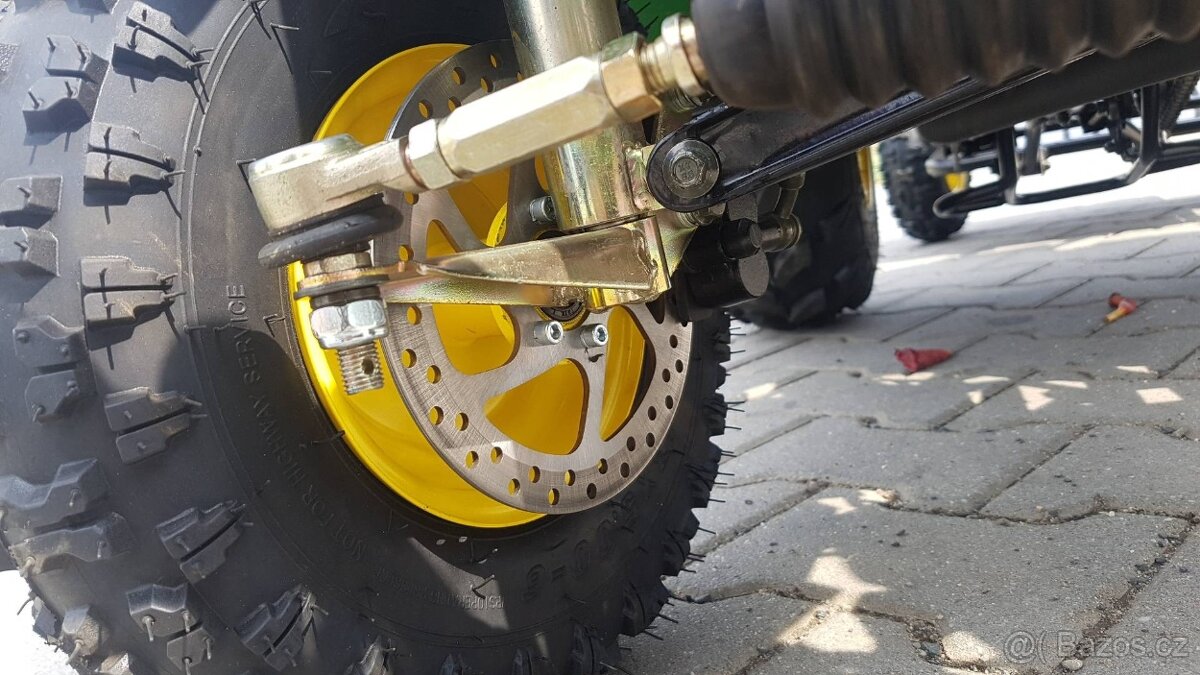 Dětský čtyřtaktní zahradní traktor s přívěsem 110ccm. zelený - 10