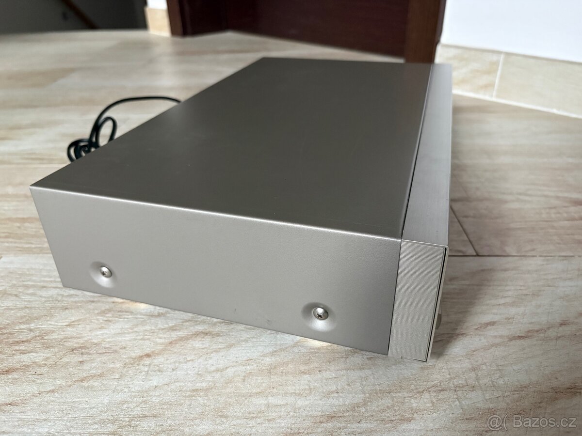 CD přehrávač Denon DCD-520 včetně DO - 10