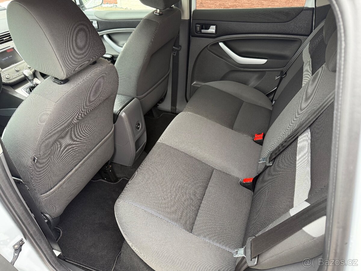 Ford Kuga 2.0 tdci 103kw - 10