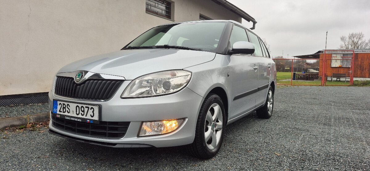 Škoda Fabia II Facelift combi1.2 TSI, stříbrná metalíza - 10