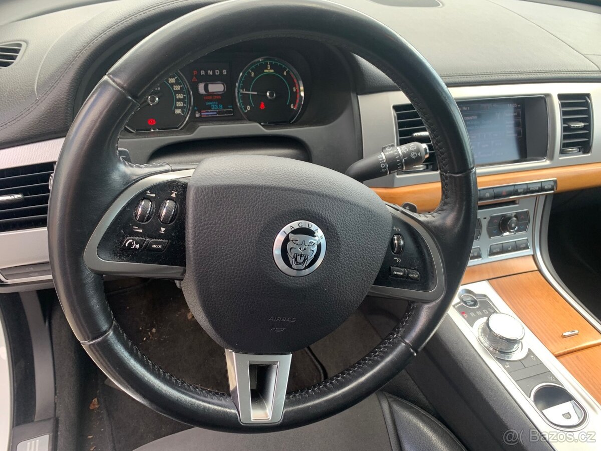 Jaguar XF 2,2 diesel - 10