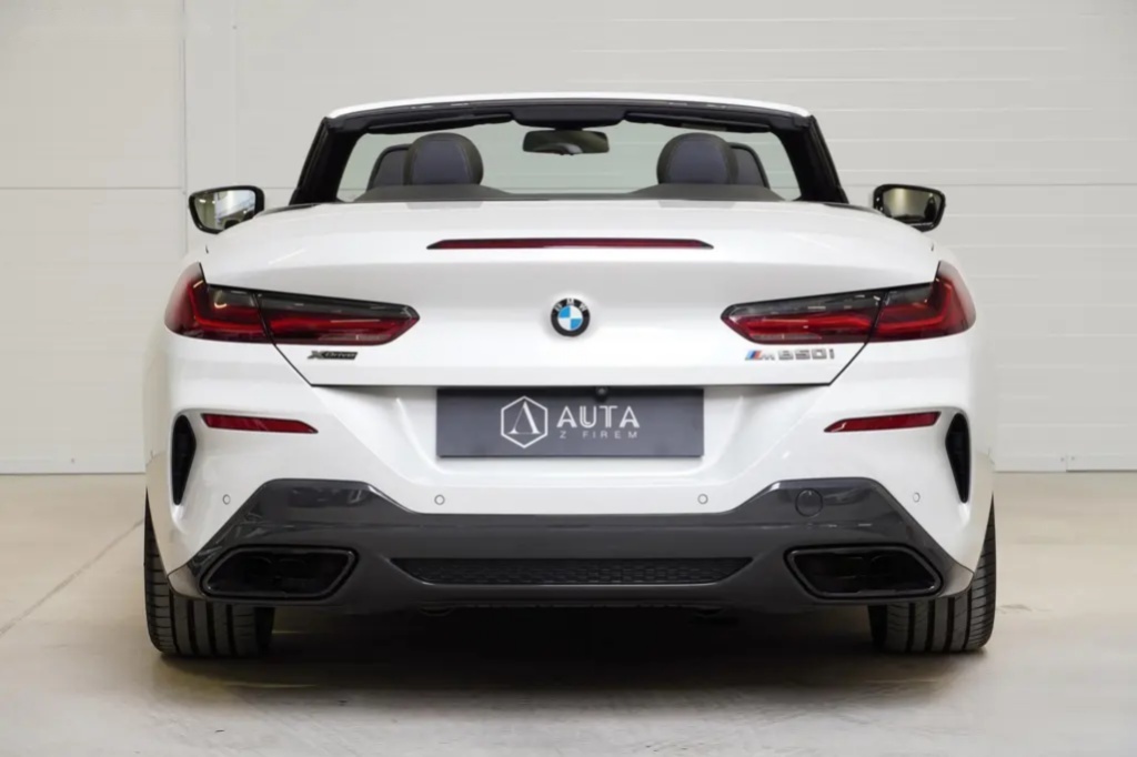 BMW Řada 8, BMW 850i Xdrive cabrio - 10