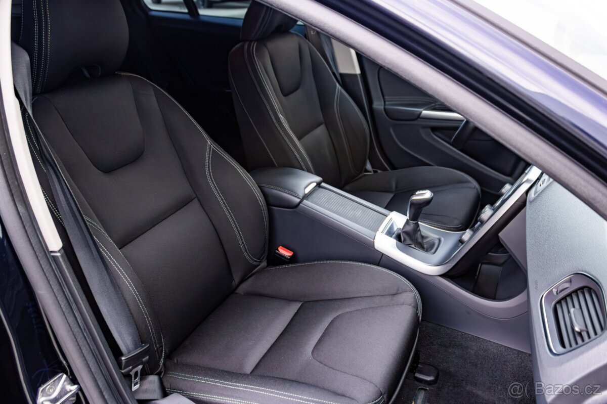 Volvo V60 D2 2.0 88kW Momentum - 10