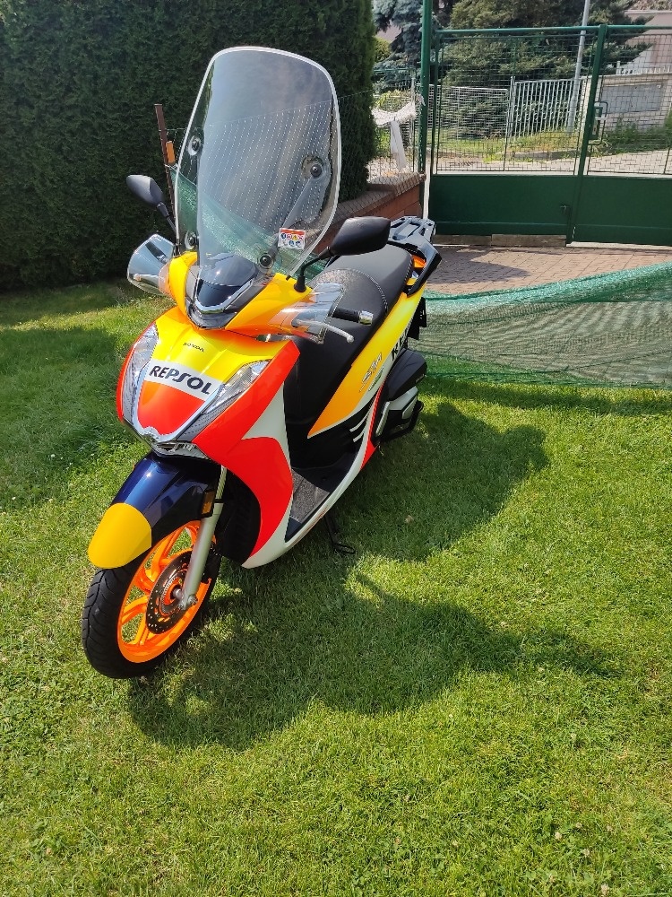 Honda SH 350 i REPSOL Limited edition (2021) VÝPRODEJ - 10