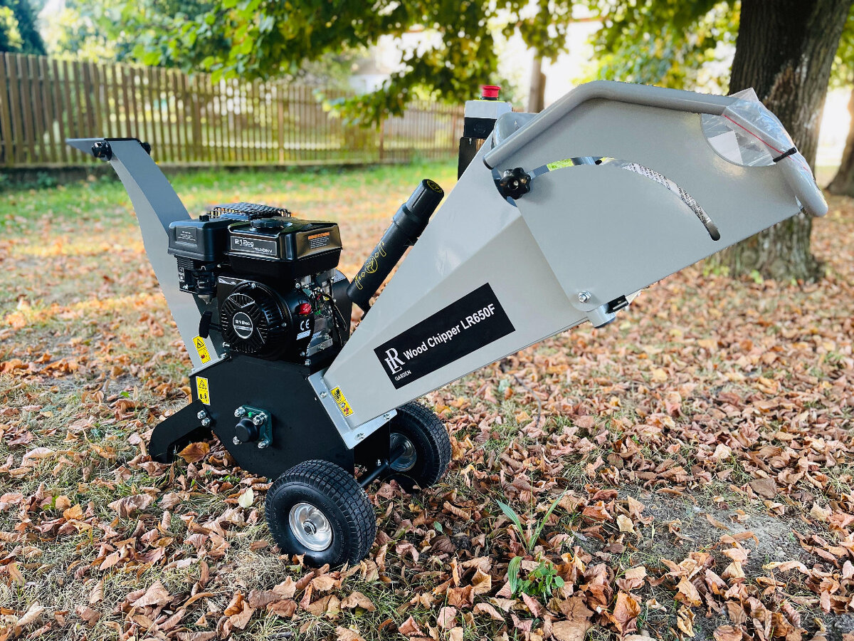 Štěpkovač dřeva LR 650 F - 10