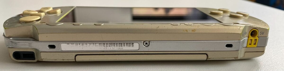 PSP 1000 Gold + 64gb - 10