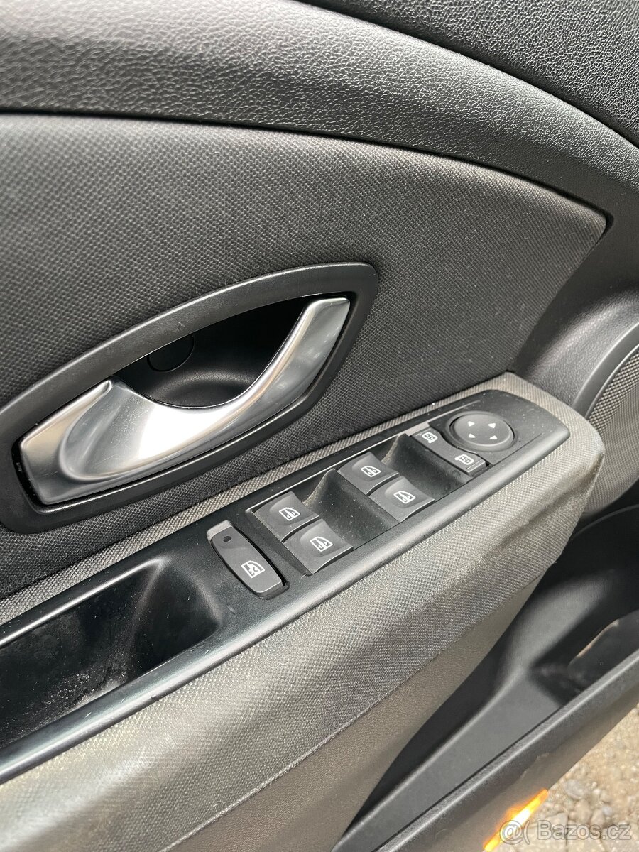 Renault Megane Grandtour 1.5 dCi - 10