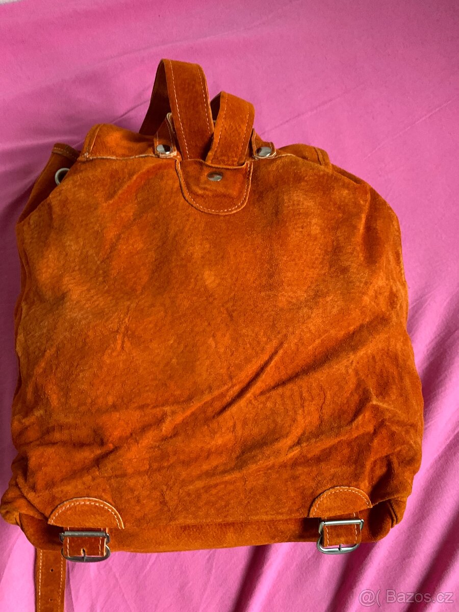 Krasny kozeny batoh/ brousena kuze novy - 10