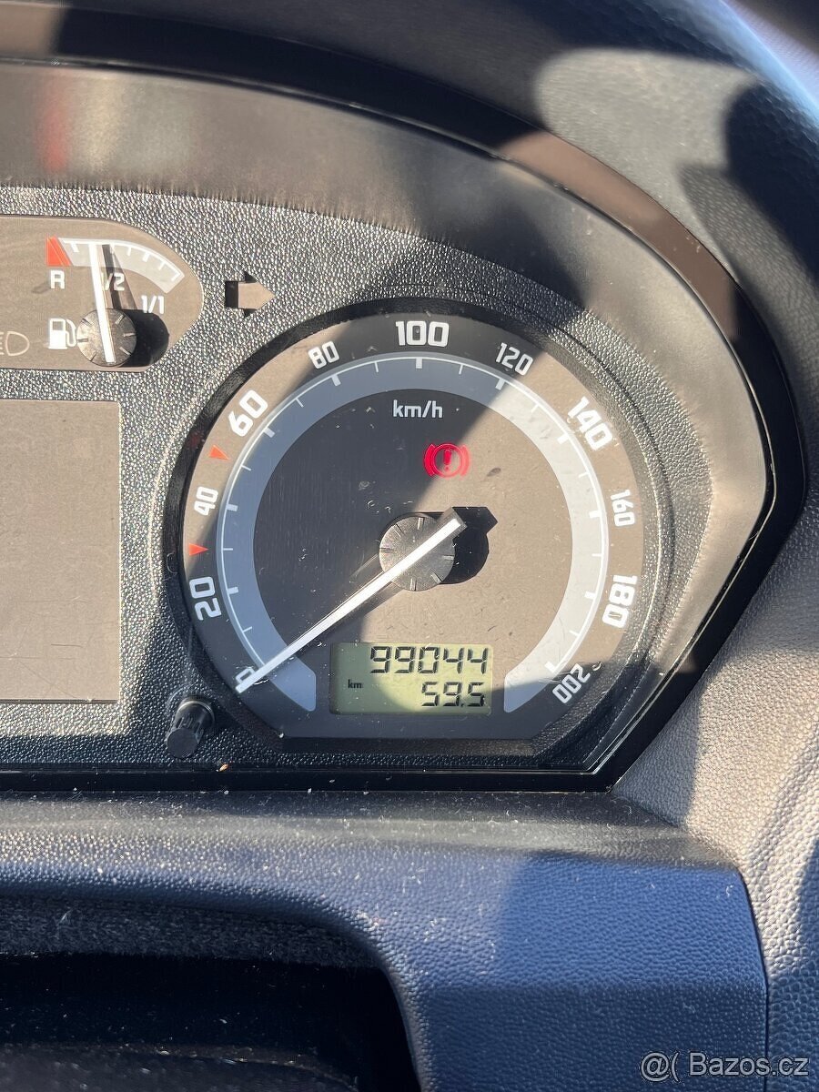 Škoda Fabia 1.2 HTP, 40kW, r.v. 2006 – 99 700 km, STK 9/26 - 10