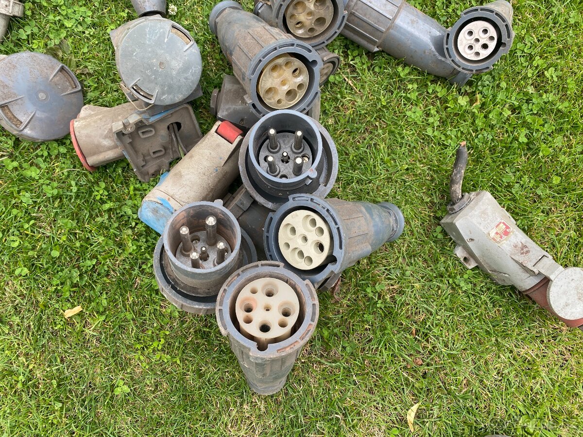 Zásuvka zástrčka 380V prodlužovací kabel 380V - 10