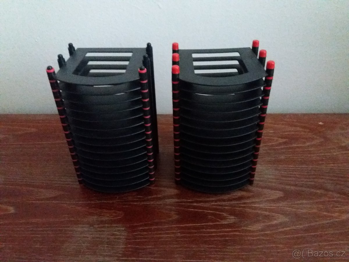 MC kazety, CD a 2x stojan - 10