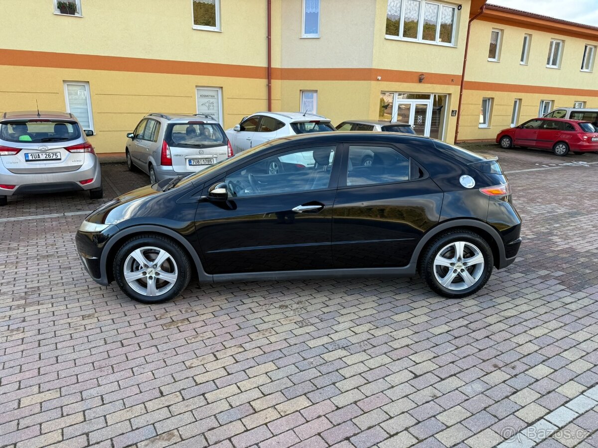 HONDA CIVIC VIII 1.8 i-VTEC 103kW AUTOMAT-12/2006-116.120KM- - 10