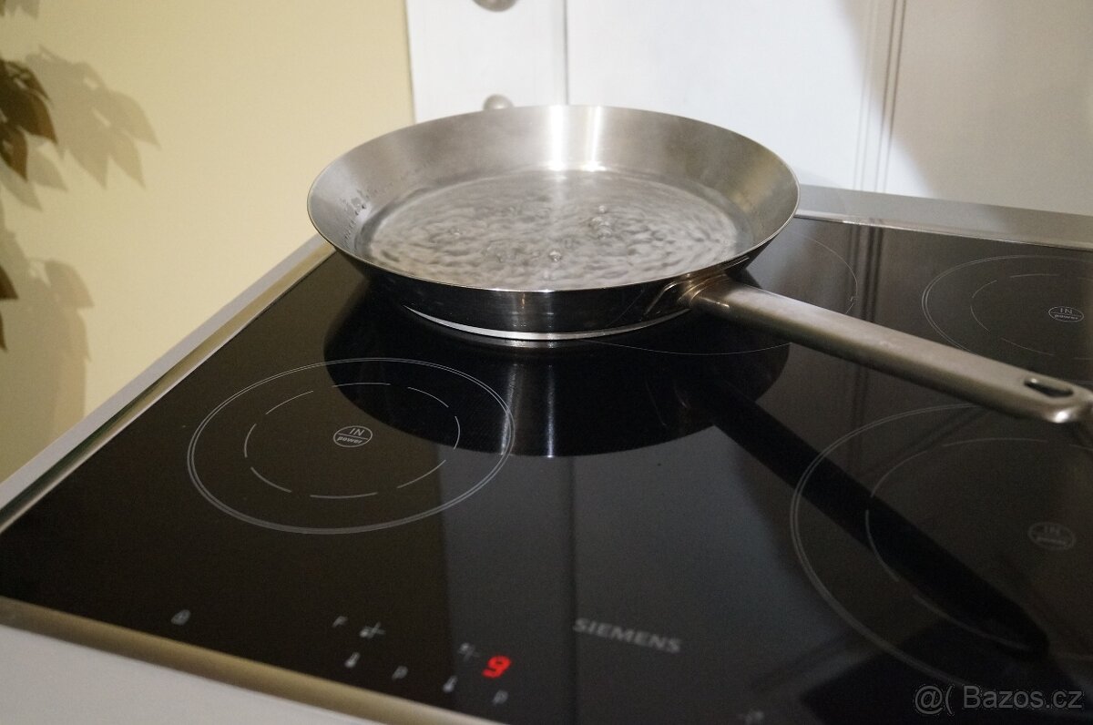 Nerezový vestavný sporák Siemens HE761560, lyžiny - 10