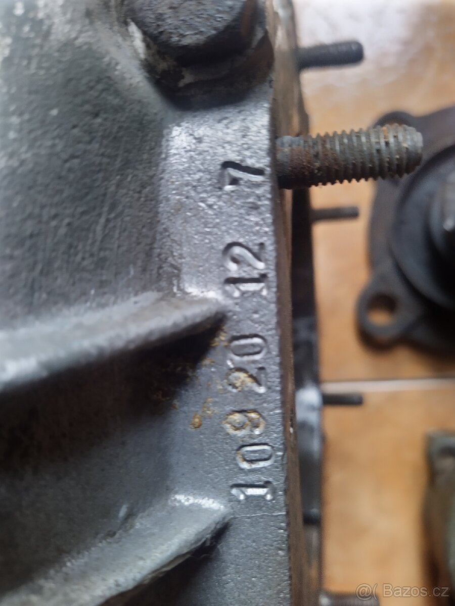 John Deere skříň převodovky/Housing - 10