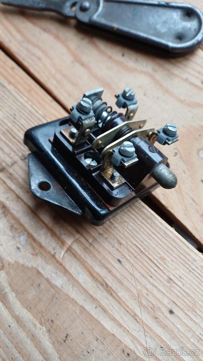 Spínací skříňka - 10