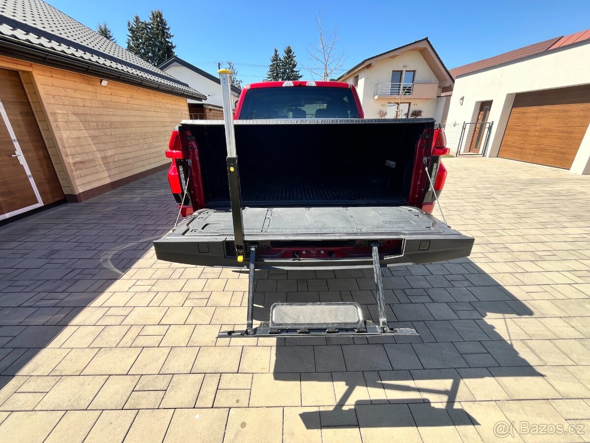 Predám Ford F-150 F150 Lightning 2024 - 10
