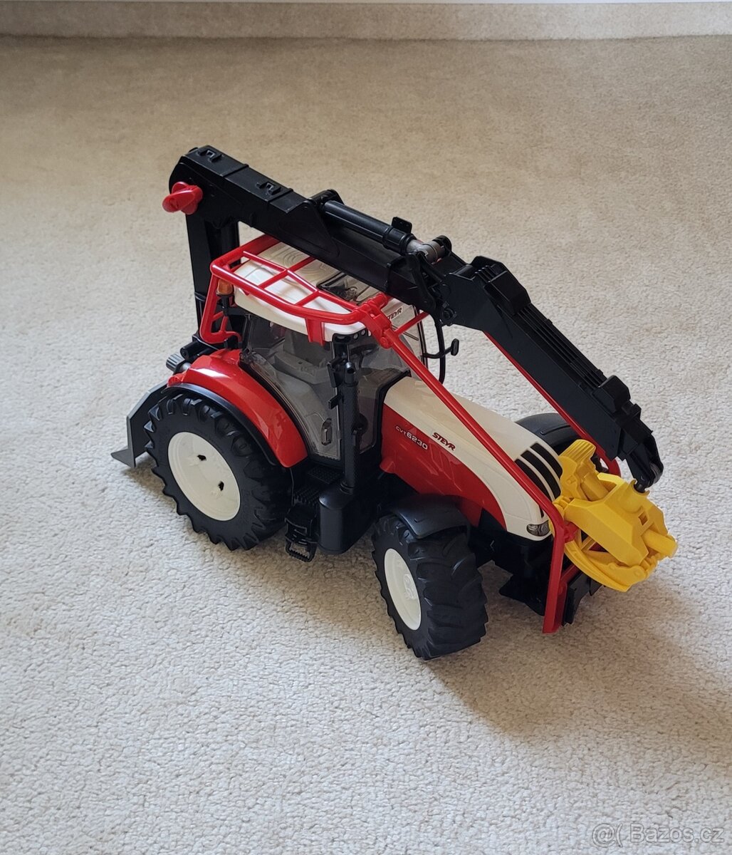 Bruder lesny traktor Steyr CVT 6230 - 10