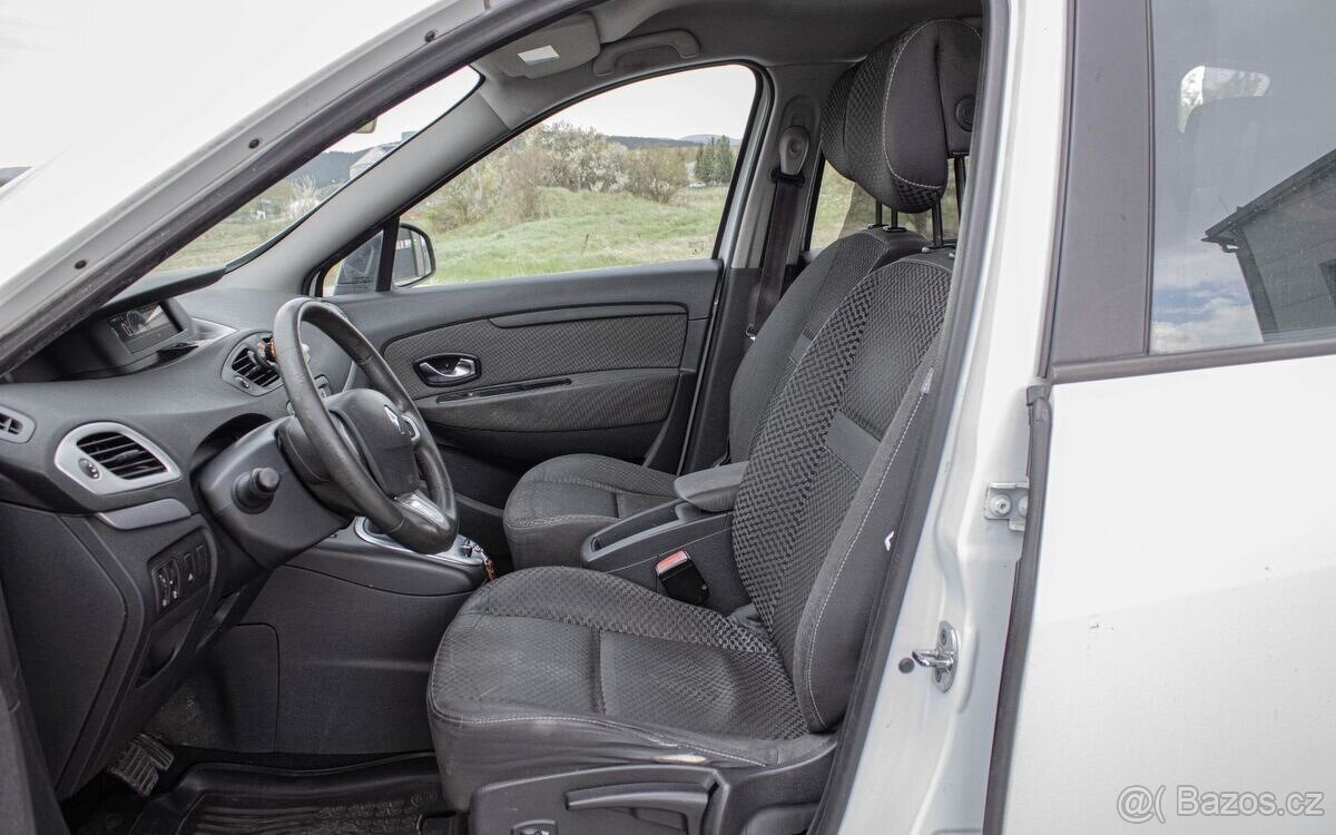 Renault Scenic 2.0 CVT 2011 - 10