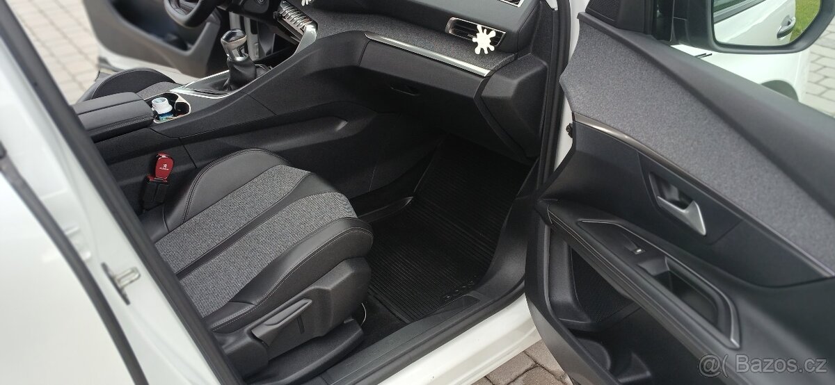 Prodám Peugeot 1.2 96 KW PureTech - 10